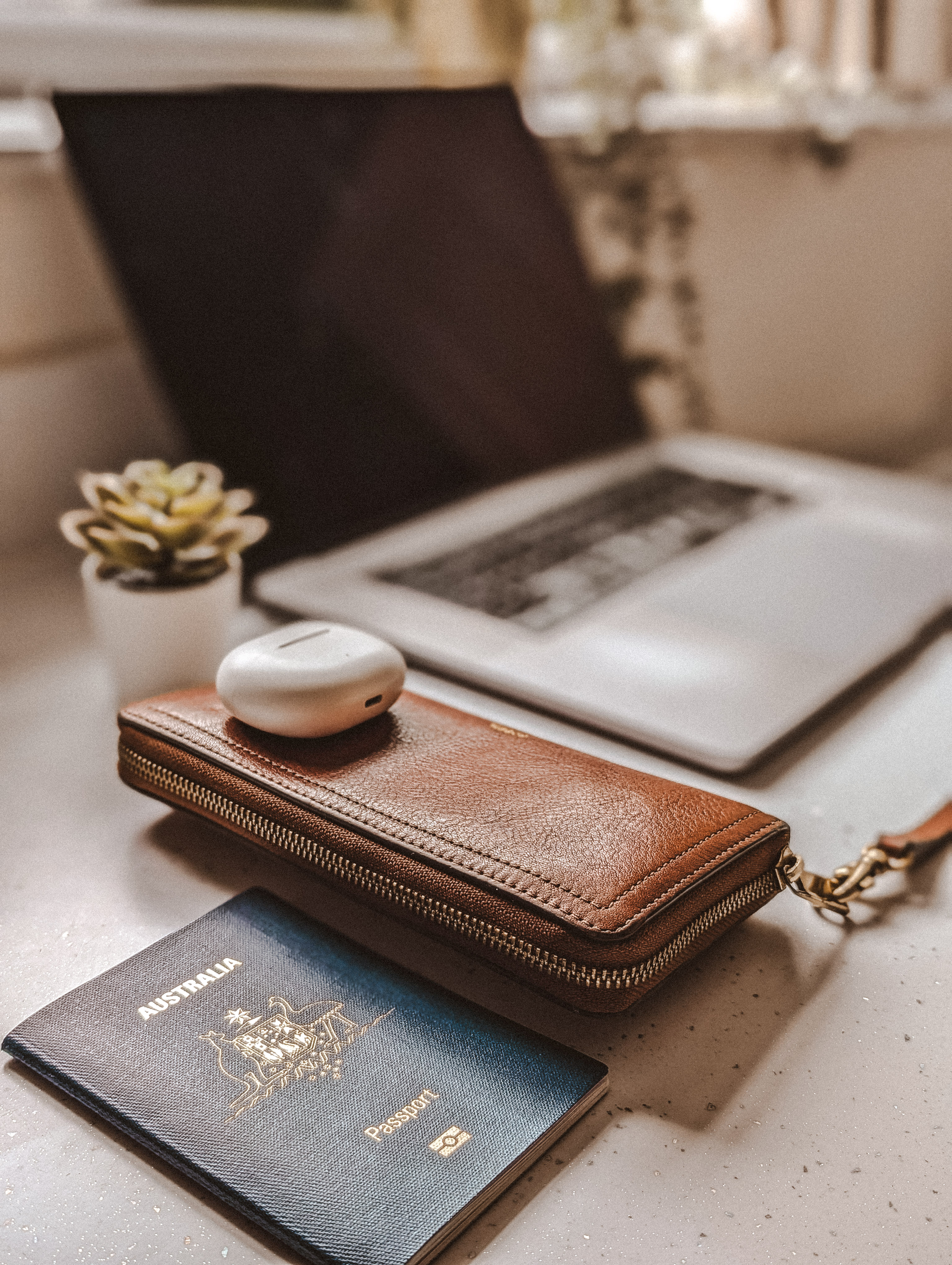 Controversial Question: Backpack or Suitcase